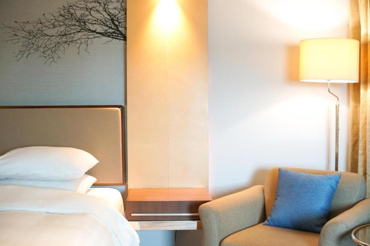 Hotel Courtyard By Marriott Bandung Dago Esterno foto