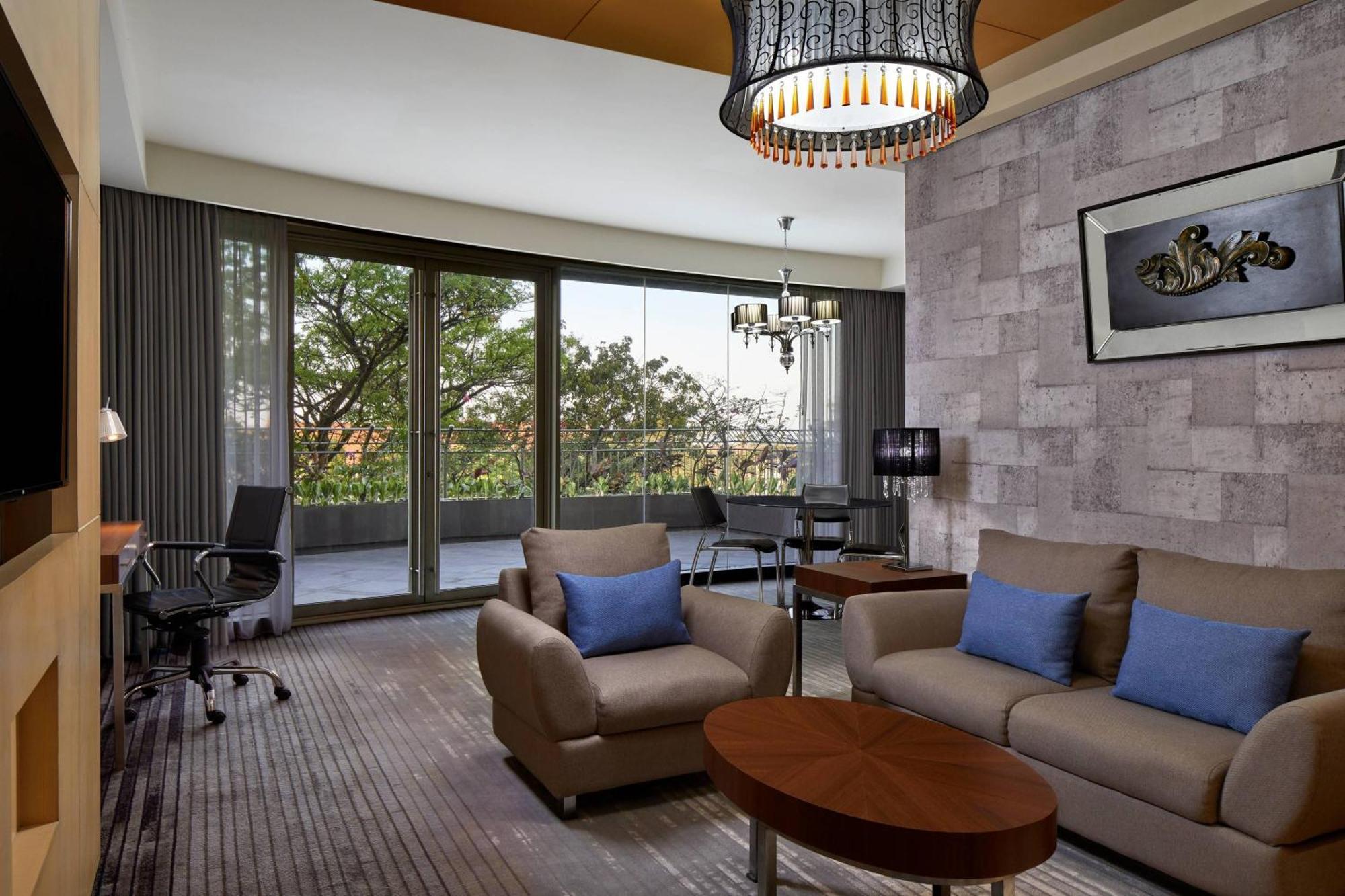 Hotel Courtyard By Marriott Bandung Dago Esterno foto
